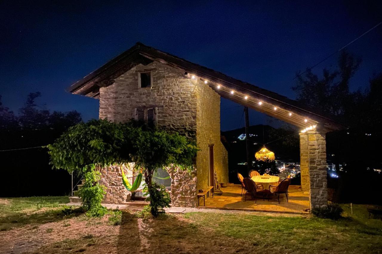 Vakantiehuis met adembenemend uitzicht Monastero Bormida Buitenkant foto