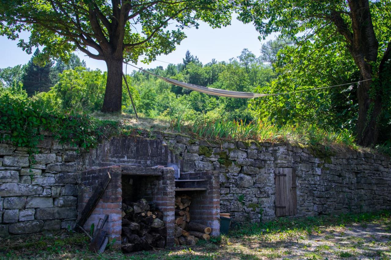 Vakantiehuis met adembenemend uitzicht Monastero Bormida Buitenkant foto