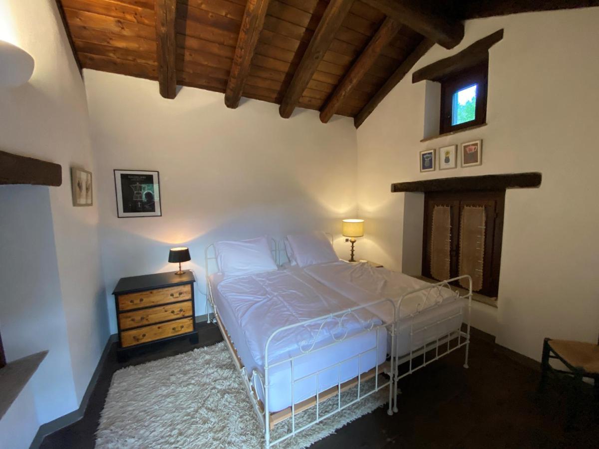 Vakantiehuis met adembenemend uitzicht Monastero Bormida Buitenkant foto