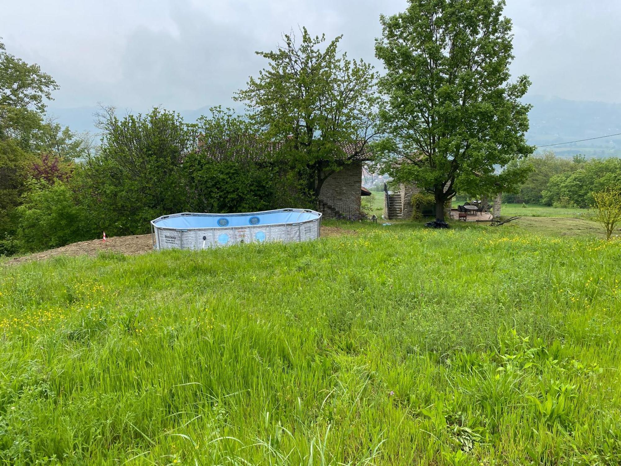 Vakantiehuis met adembenemend uitzicht Monastero Bormida Buitenkant foto